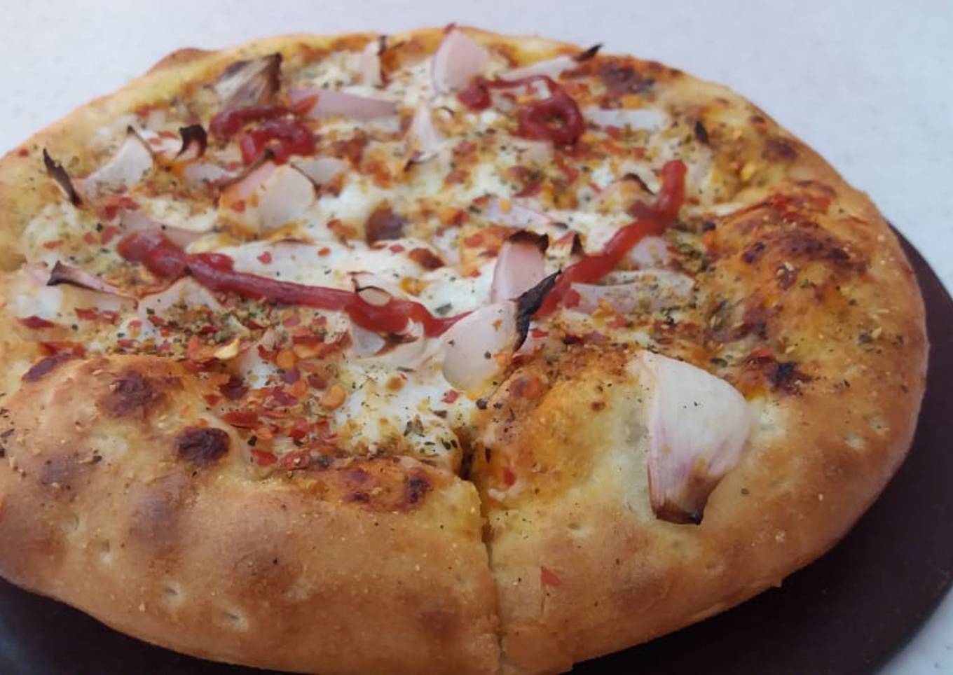Onion pizza