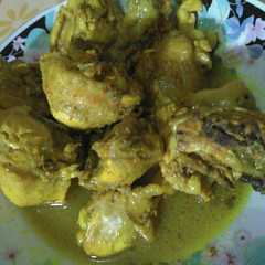 Ayam bumbu kuning রেসিপির প্রধান ছবি