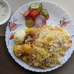 A picture of Chicken Biryani.