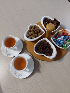 عکسی از دستور کنار چای
