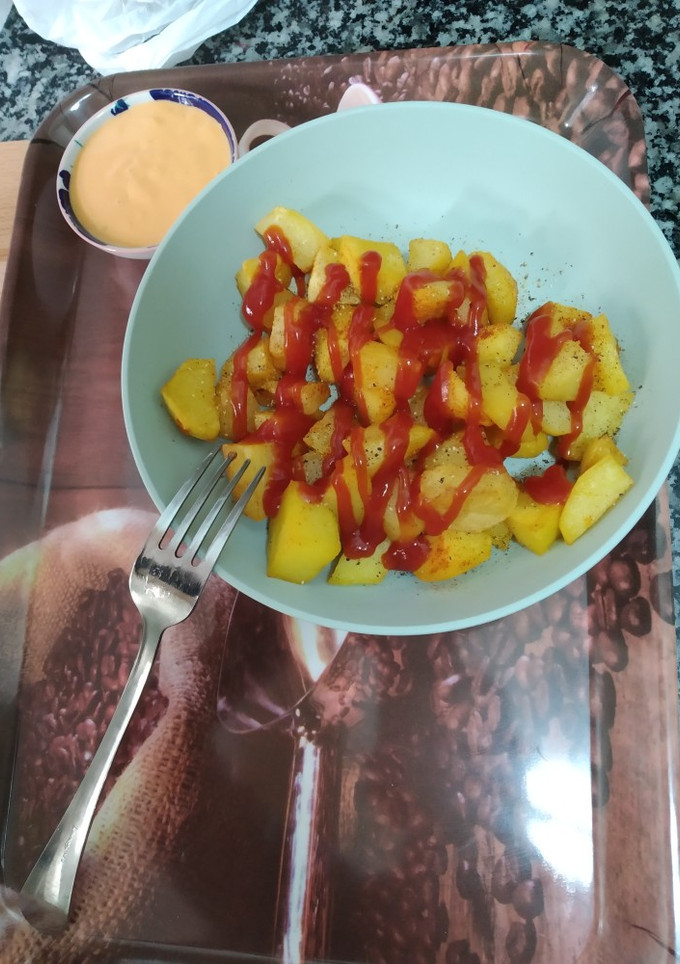 Una foto de Patatas bravas 🍃