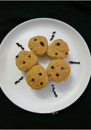 A picture of Wheat flour papaya muffins.