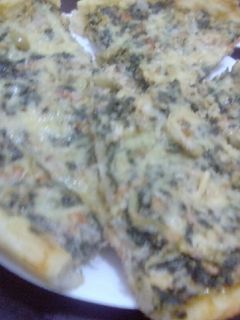صورة لوصفة بيتزا السلق بالجبن 🍕