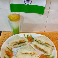 A picture of Tricolor Sandwich.