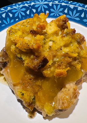 A picture of Apple 🍎 Pie Pork Chops with Stuffing.