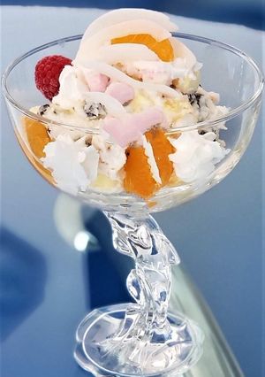 A picture of Fruits Dessert.
