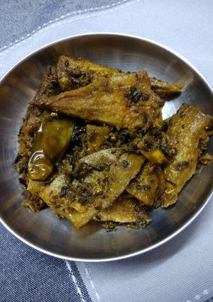 भरवां करेले (Bharwan karele recipe in hindi) रेसिपी मुख्य फोटो