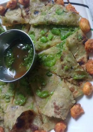 मटर परांठा (Matar Parantha recipe in hindi) रेसिपी मुख्य फोटो
