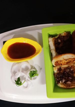 A picture of Chatpati Masala Pav.
