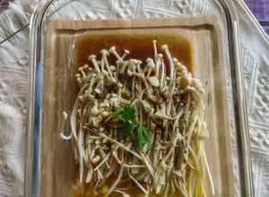 Gambar Garlic Butter Enoki Mushroom 1 Minute