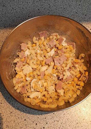 Une photo de Salade de pâtes froides au maïs
