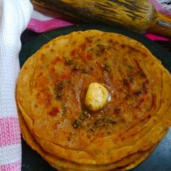A picture of Dry Fenugreek leaves paratha.