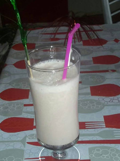 Una foto de Batido de fresas y plátano light