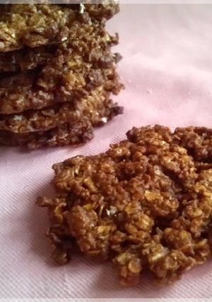 黑糖蜂蜜燕麥餅乾。無油低糖 的食譜成品照片