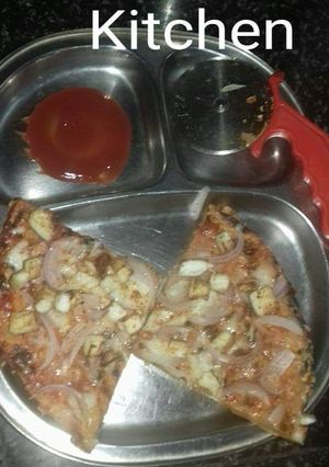 तंदूरी पनीर पिज्जा (Tandoori Paneer Pizza recipe in Hindi) रेसिपी मुख्य फोटो