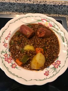 Una foto de Lentejas pardinas con chorizo