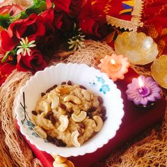 A picture of Gud wali KHEER 🥰 Bihari chhath Pooja Bhog Prasad 😋.