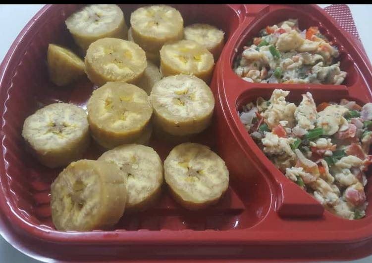 Recipe of Boiled unripe plantain with egg sauce