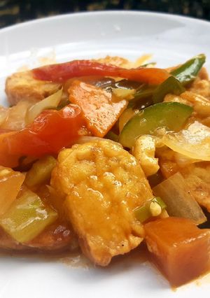 รูปของ เทมเป้ผัดเปรี้ยวหวาน  Sweet and Sour Stir Fried Tempeh