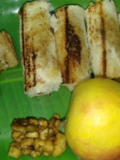 ஆப்பிள் சின்னமேன் ரோல்(apple cinnamon roll recipe in tamil) செய்முறை முக்கிய புகைப்படம்