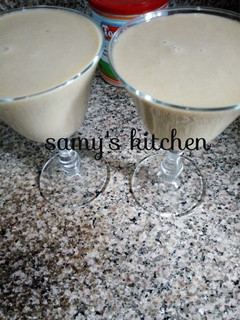 A picture of Banana &coconut smoother.