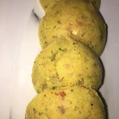 A picture of Veg idli.