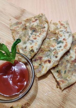 A picture of Onion Mint Paratha.