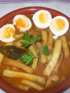 Una foto de Anillas de calamar en salsa