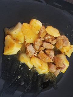 Una foto de Carne de cerdo con papas