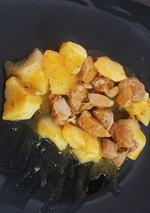 Una foto de Carne de cerdo con papas