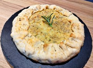 Foto di Torta salata rustica di porri e patate 🥔🥘🧀