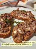 🍞Crostini rustici alla salsiccia, cipolla rossa e crescenza🧅