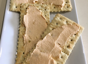 Una foto de Crema para picadas de Jamón y Queso