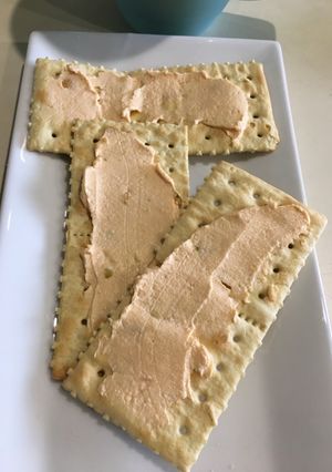 Una foto de Crema para picadas de Jamón y Queso
