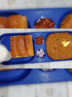 પાવભાજી (Pavbhaji Recipe In Gujarati) રેસીપી મુખ્ય ફોટો