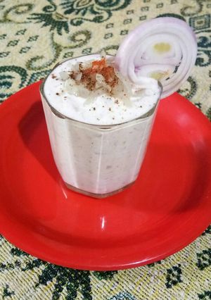 A picture of Onion raita.