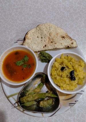 ગુજરાતી ભાણું રેસીપી મુખ્ય ફોટો