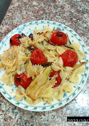 Une photo de Salade des farfalles aux tomates cerises et fenouil