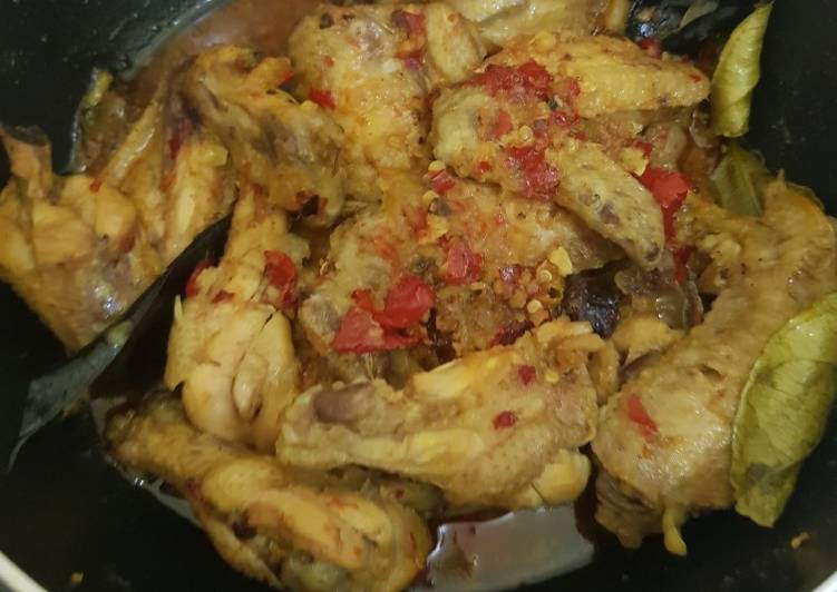 Resep Ayam bumbu rujak tanpa santan Anti Gagal