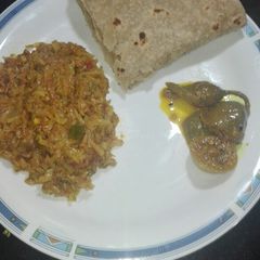 Cabbage (band Gobi) and Barhiyan وڑیاں A picture of Cabbage (band Gobi) and Barhiyan وڑیاں.