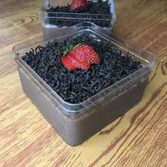 A picture of Dessert Box Puding Coklat.