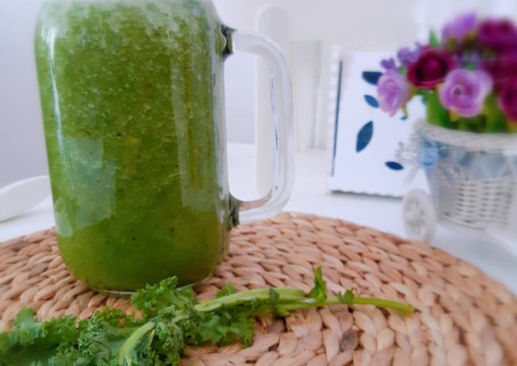 Cara Gampang Menyiapkan Jus Kale,nanas &amp; Kiwi, Bisa Manjain Lidah