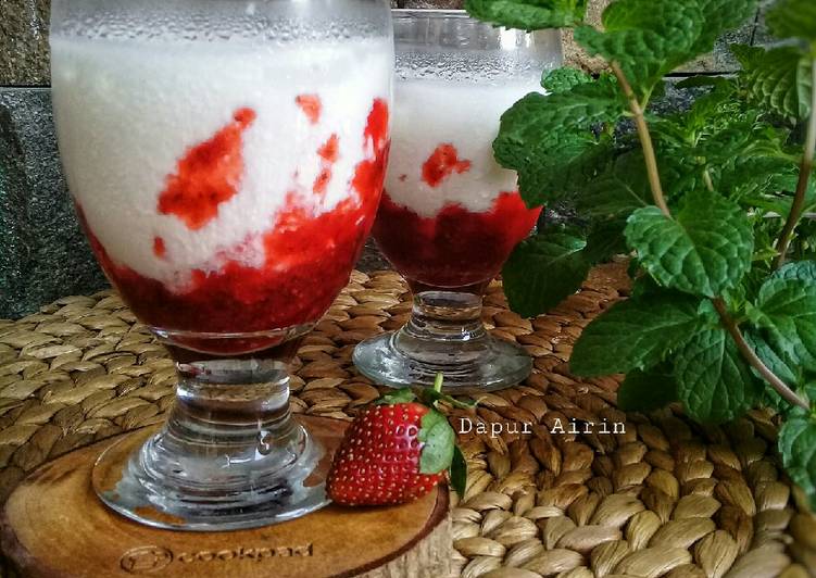 Proses Membuat Korean Strawberry Milk Anti Gagal