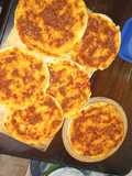 Pizza casera, mmm de 1 kg de harina salen 6 finitas. Riquísimas!!