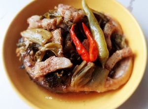 Hình của món Cá TRẮM kho dưa cải.