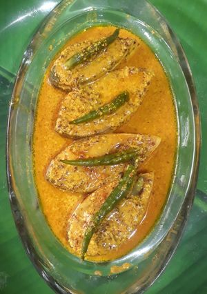 ইলিশ ভাপা (Ilish bhapa recipe in Bengali) রেসিপির প্রধান ছবি