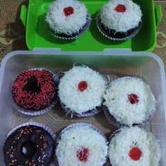 A picture of Brownis donat.