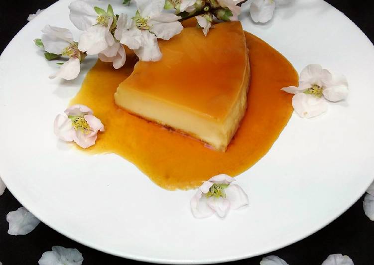 Flan casero con tres huevos