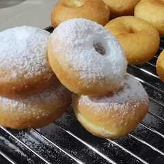 รูปของ #61. Donat Labu Kuning Empuk (Eggless)