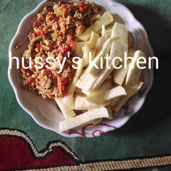 A picture of Yam and egg sauce.